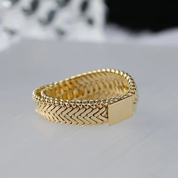 NEW 18K Gold Plated Flat Cross Chain Layer Ring - Picture 4 of 5
